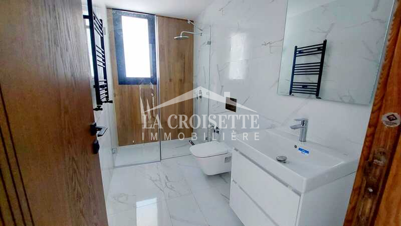 Appartement S+3 avec jardin et piscine à Ain Zaghouan